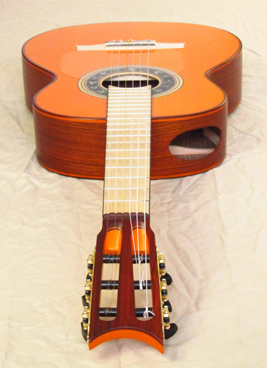 SH1927-spruce-white-ovang-orange-21-A